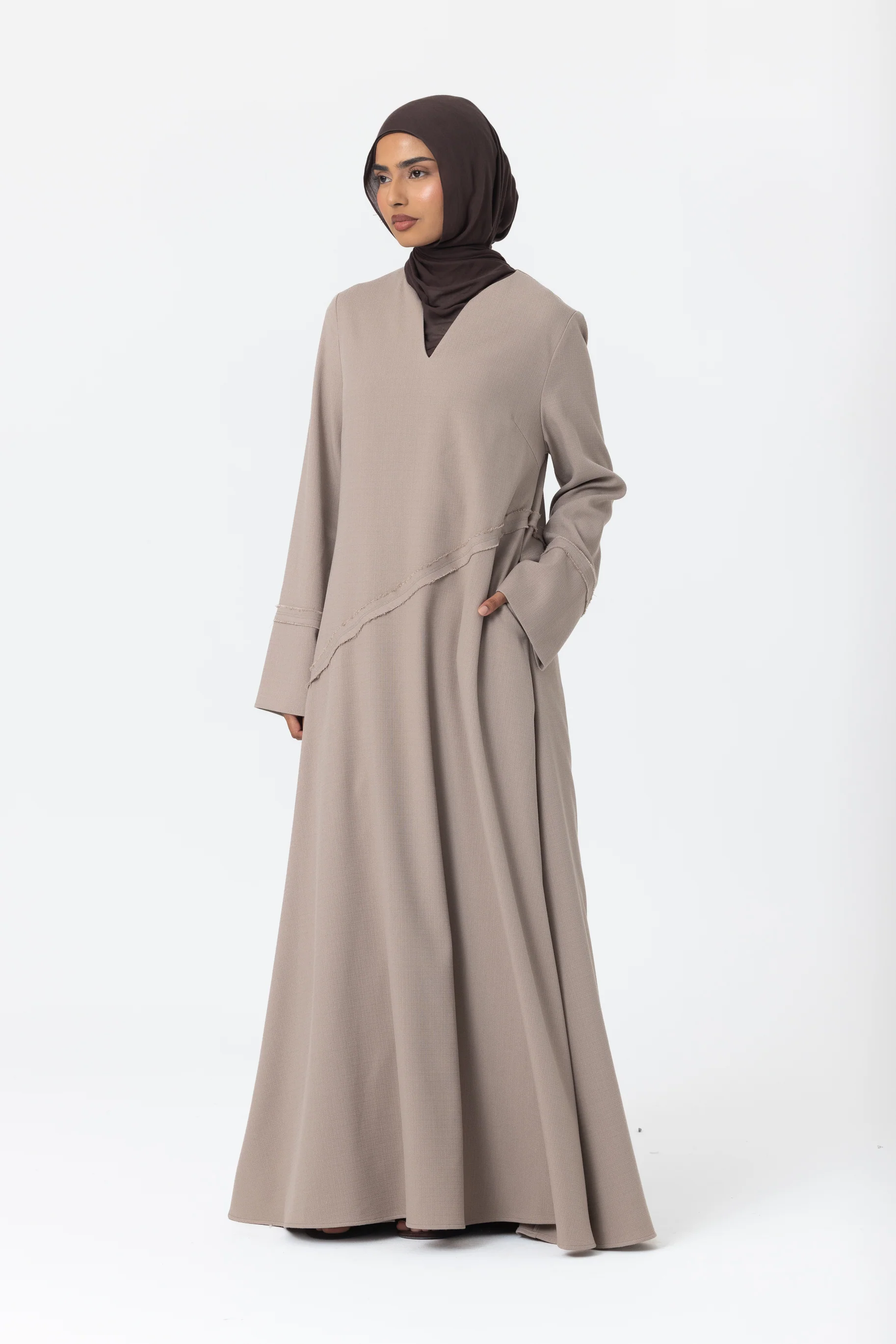 Asymmetric Frayed Abaya - Mocha Mousse