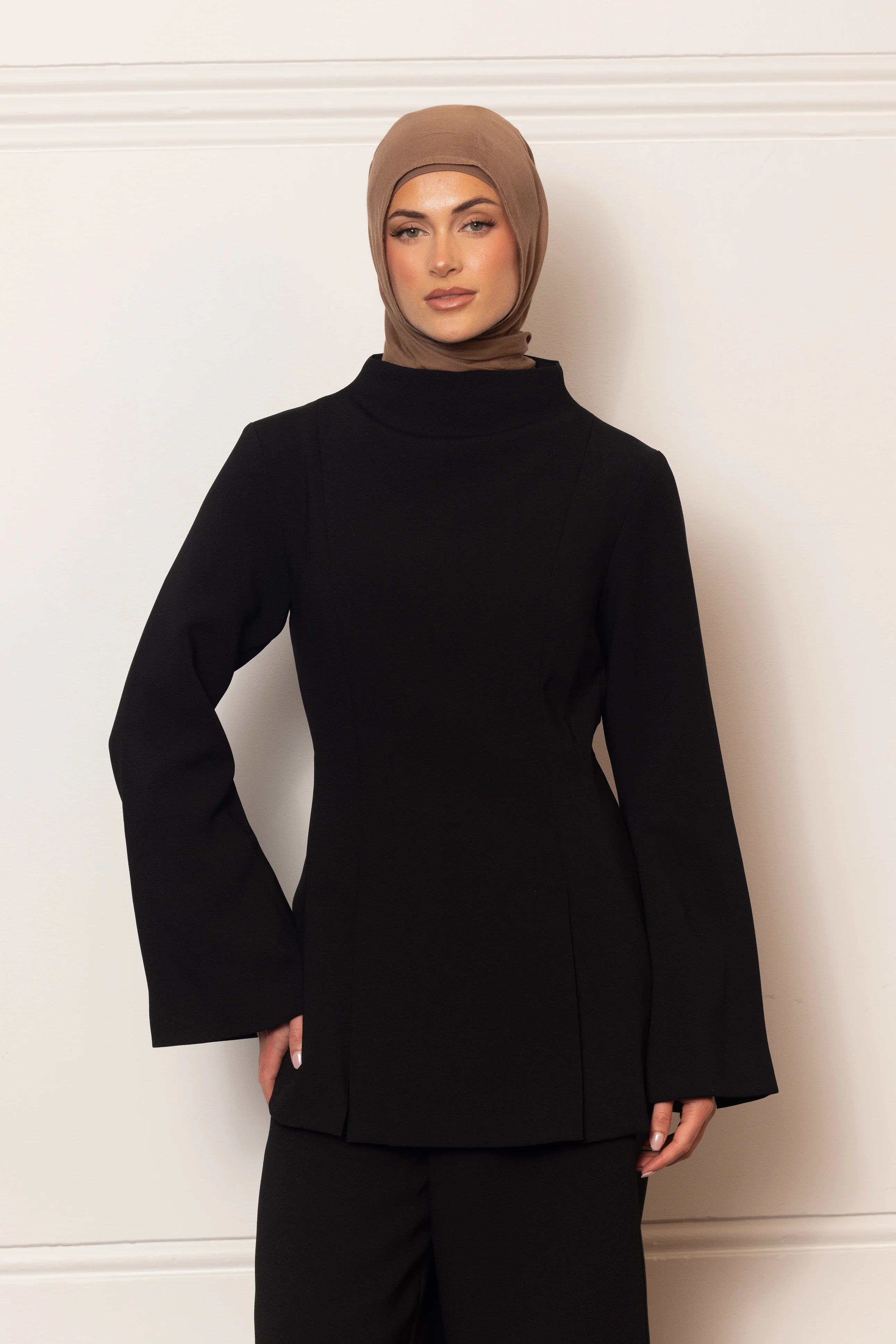 Everlyn Top - Black - Image 4